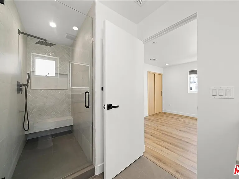 839 N McCadden Pl #B — Photo 15