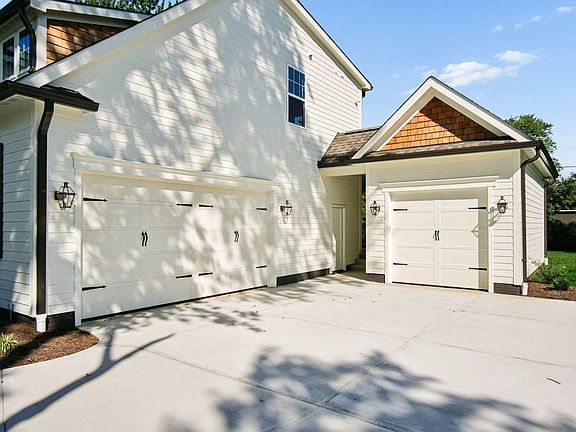 3rd image of 2208 Shoreham Rd