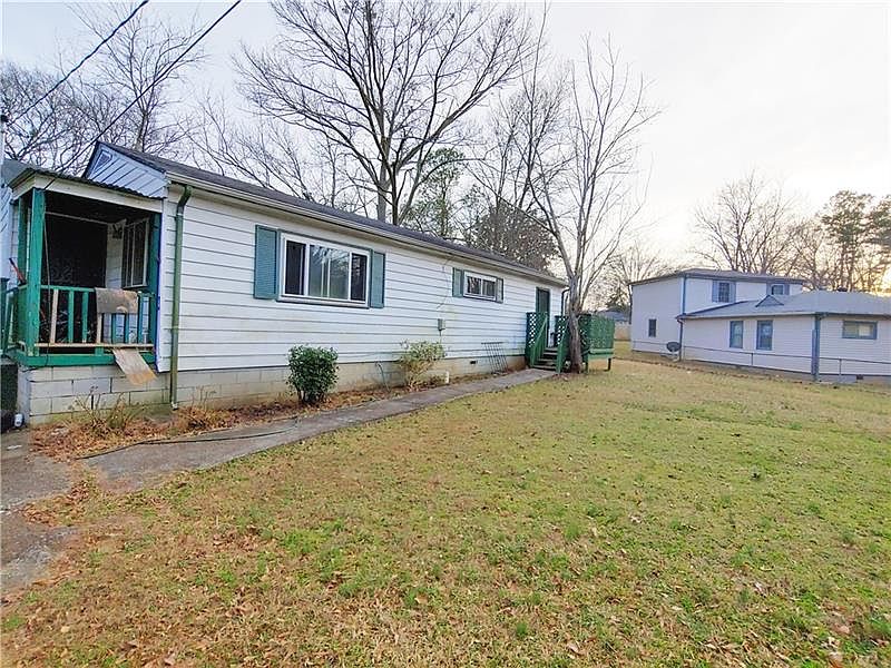 1st image of 2524 Gordon Cir SE