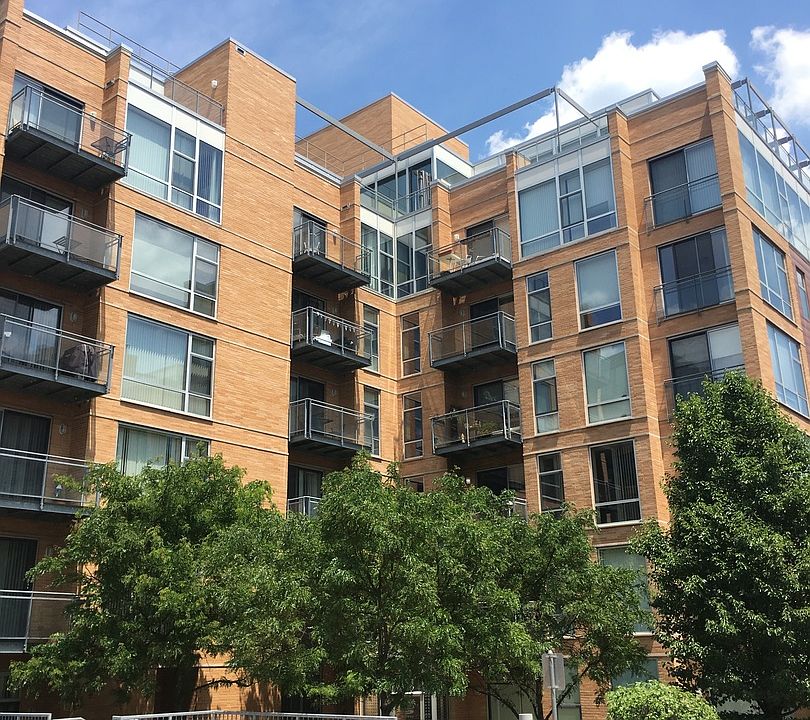 1st image of 1740 Oak Ave Unit 407