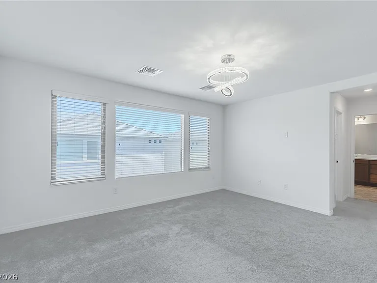 638 Great River Ave — Photo 16