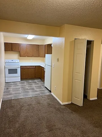 1018 Park Avenue, 2 Bedroom — Photo 3
