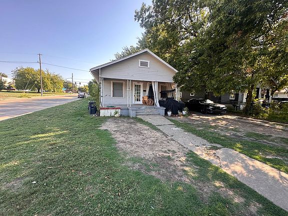 2nd image of 3328-30 Avenue 3330