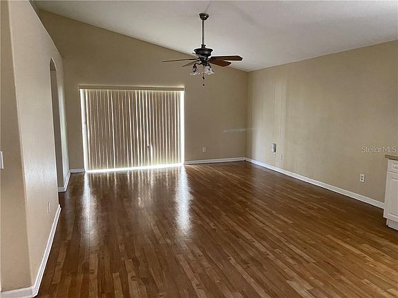 4th image of 6422 Cherry Grove Cir