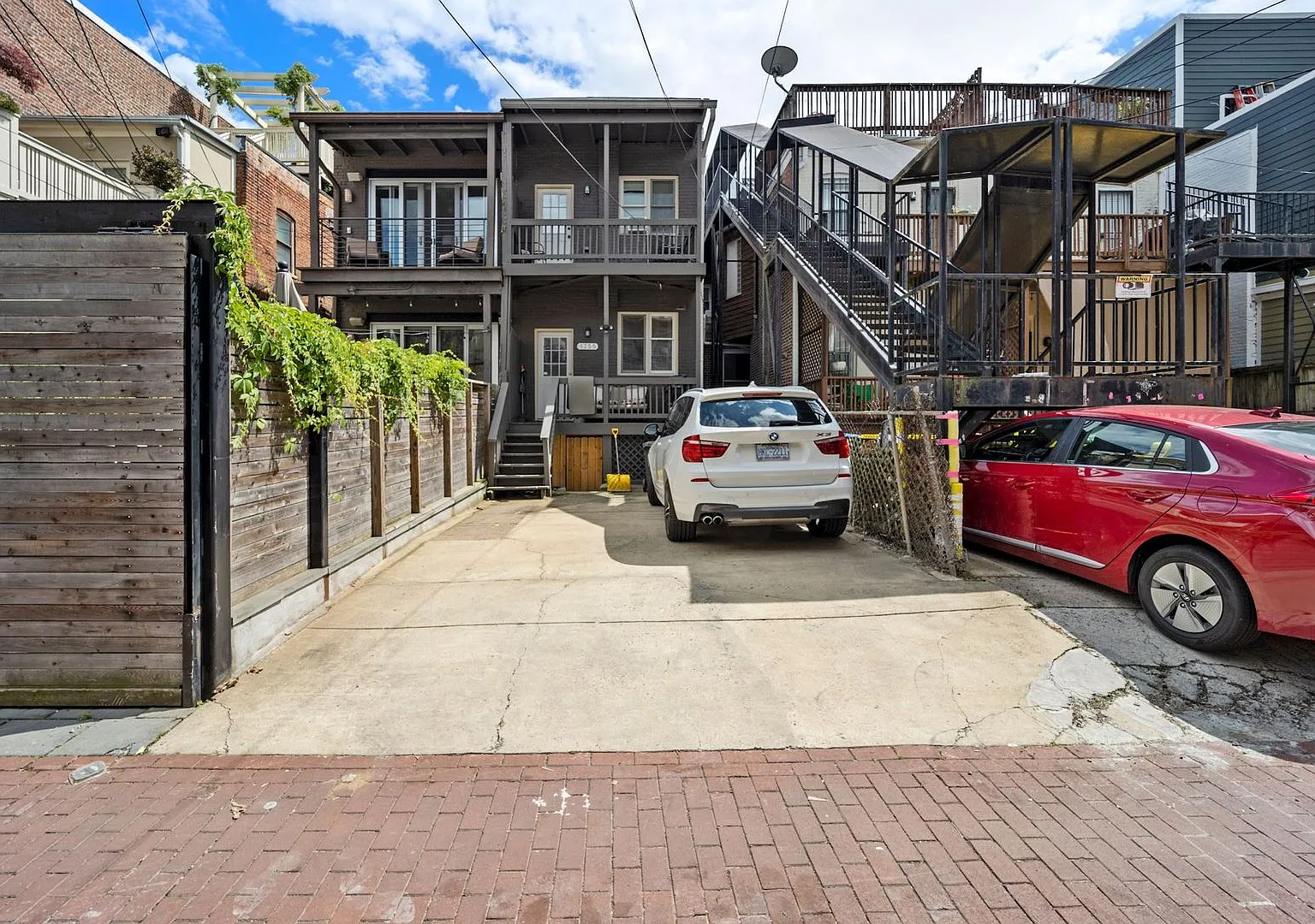 Sunlit & Fully Updated 2BR/1BA Condo in the Heart of U Street Corridor — Photo 2