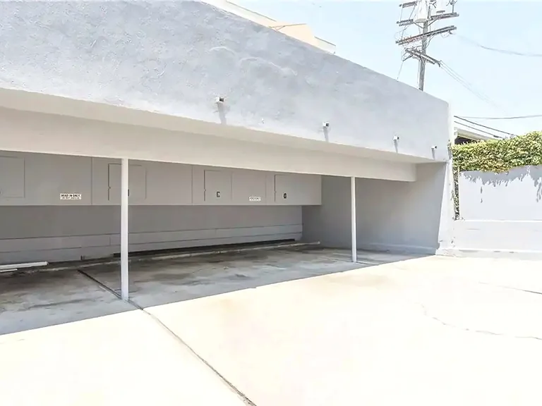 11921 Goshen Ave #8 — Photo 6