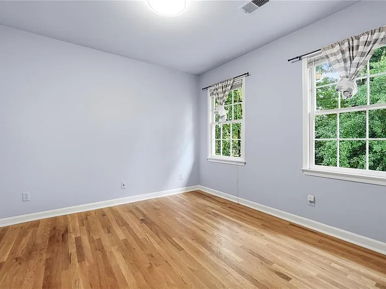 3731 Dunwoody Club Dr — Photo 16