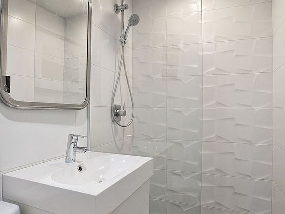 5th image of 460 W 23rd St APT Br