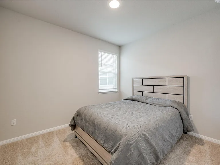 102 Rainmaker Cv — Photo 19