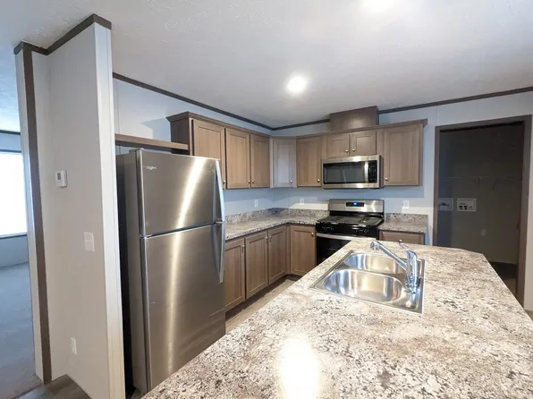 660 Oregon St, Belleville, MI