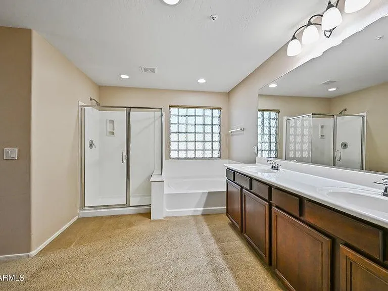7102 W Katharine Way — Photo 18