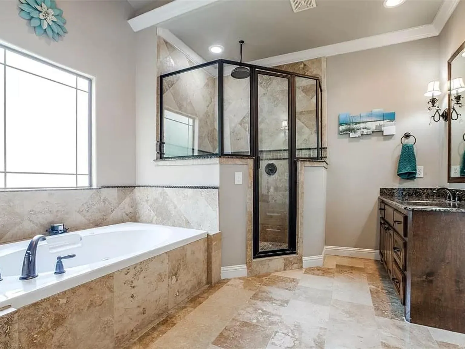 3 bed, 2.5 bath, 2751 sqft, $4,500 — Photo 4