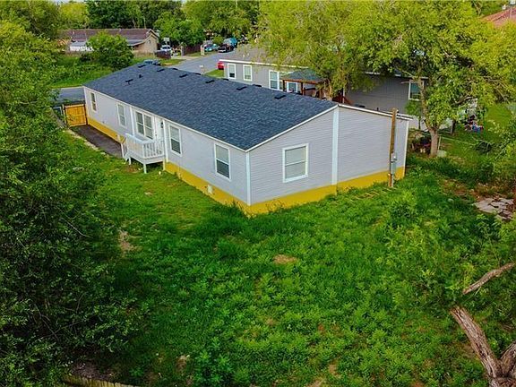 3rd image of 613 E Loop 19th St