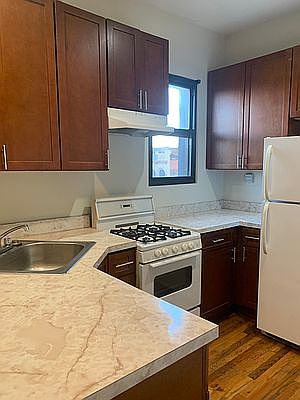 1st image of 2802 Steinway St APT 3R