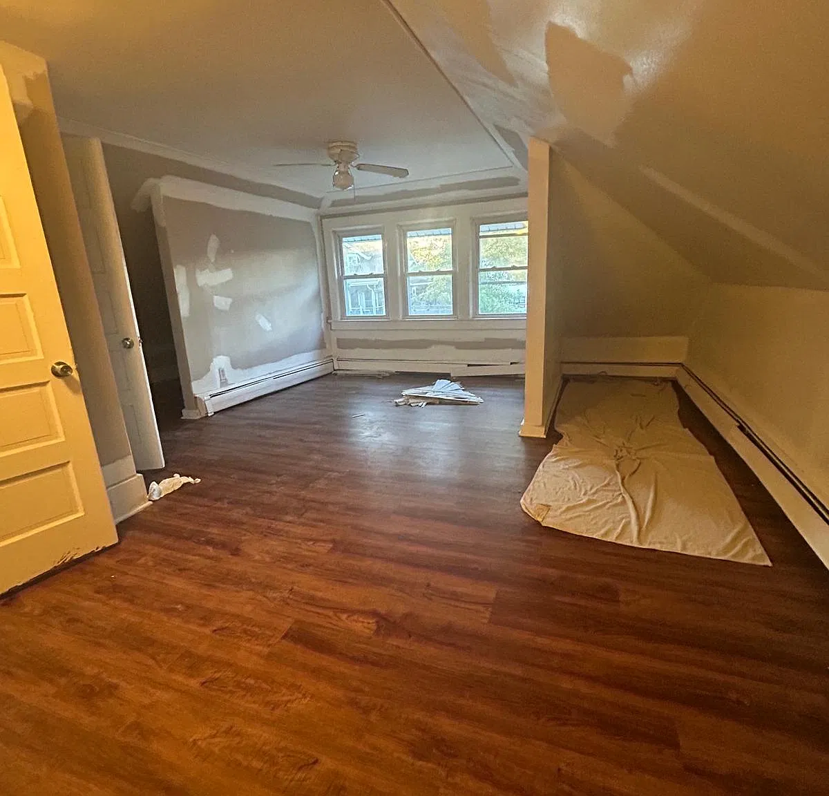 3 bed, 1414 sqft, $3,600 — Photo 3