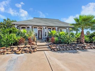 323 Tiki Dr, Tiki Island, TX 77554