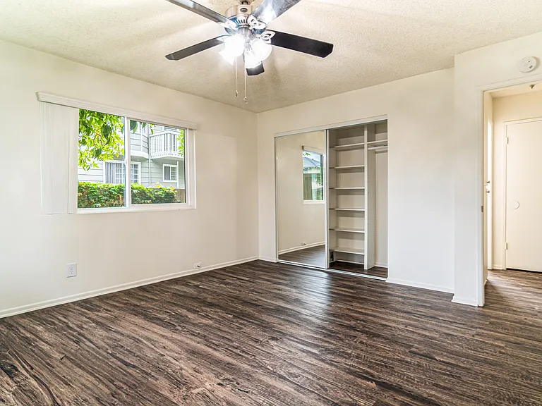 Webster Apartments — Photo 6