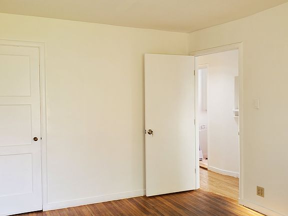 3rd image of 612 Randolph St