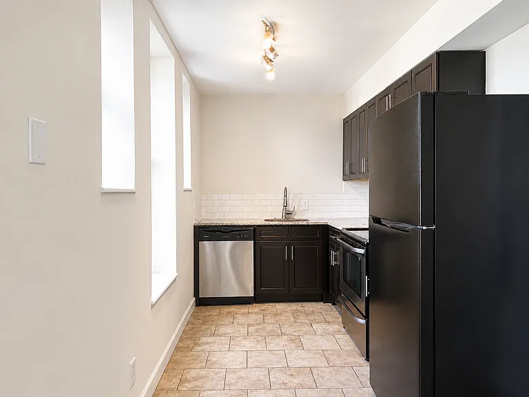 5381 Pershing Ave #508 — Photo 9