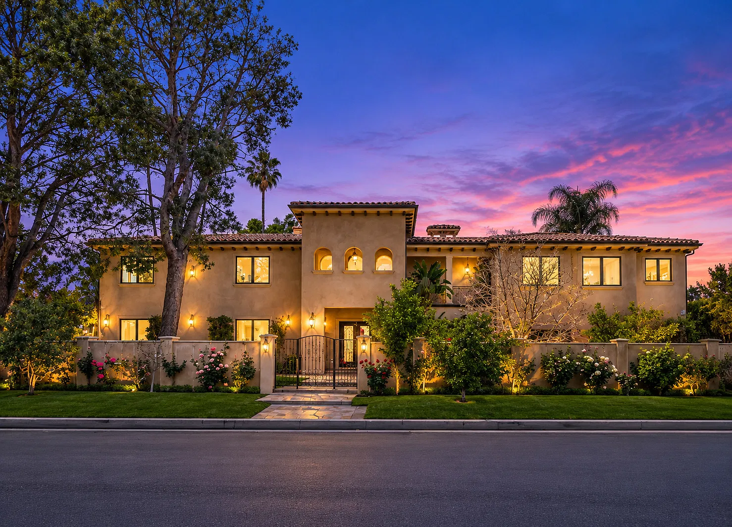 6 bed, 6110 sqft, $18,500 — Photo 1