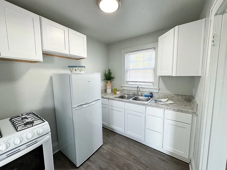 181 Orleans Cir — Photo 1
