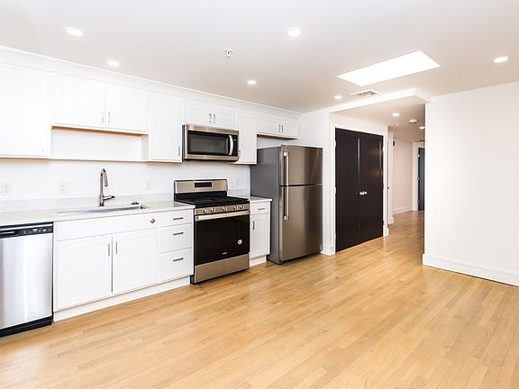 3rd image of 92 Brown St APT 5