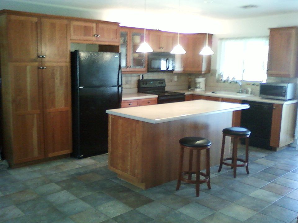 1st image of 2824 W Orangewood Ave