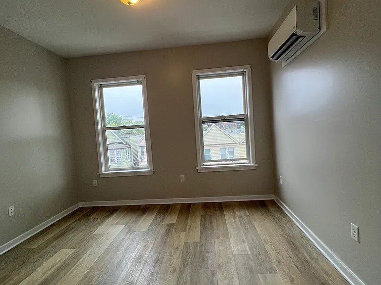 304 Ege Ave #2 — Photo 10