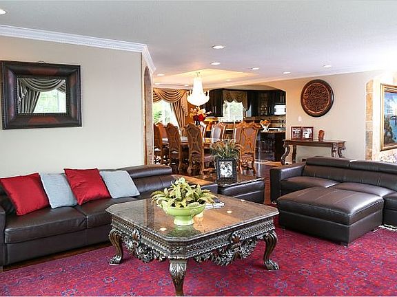 2nd image of 3350 Oakes Dr