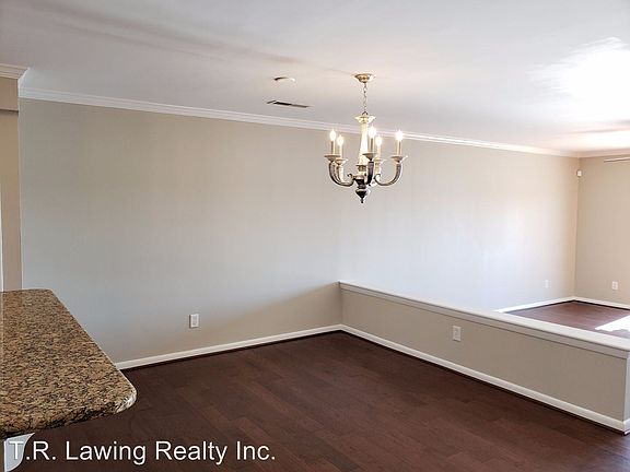 4th image of 9809 Emerald Point Dr Unit 8