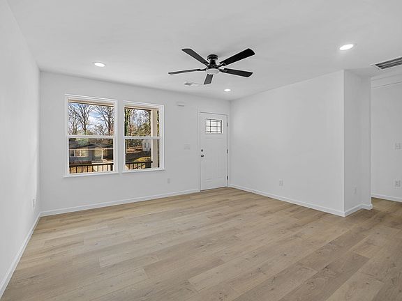 5th image of 517 Pennwood Dr