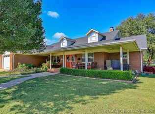424600 E 1104th Rd, Checotah, OK 74426