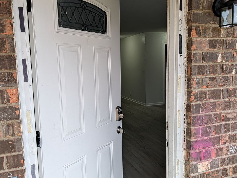 1st image of 105 Susan Dr #B
