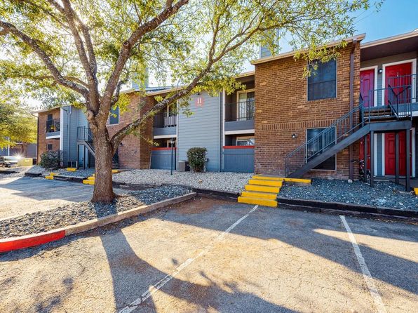 6808 S Interstate Highway 35 Frontage Rd #202