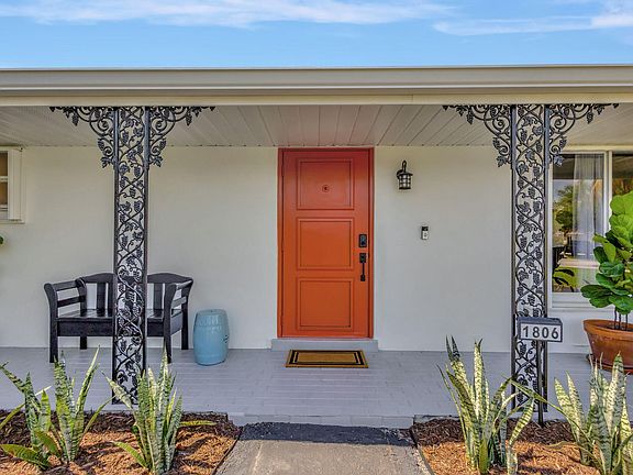 4th image of 1806 Laurel Lane