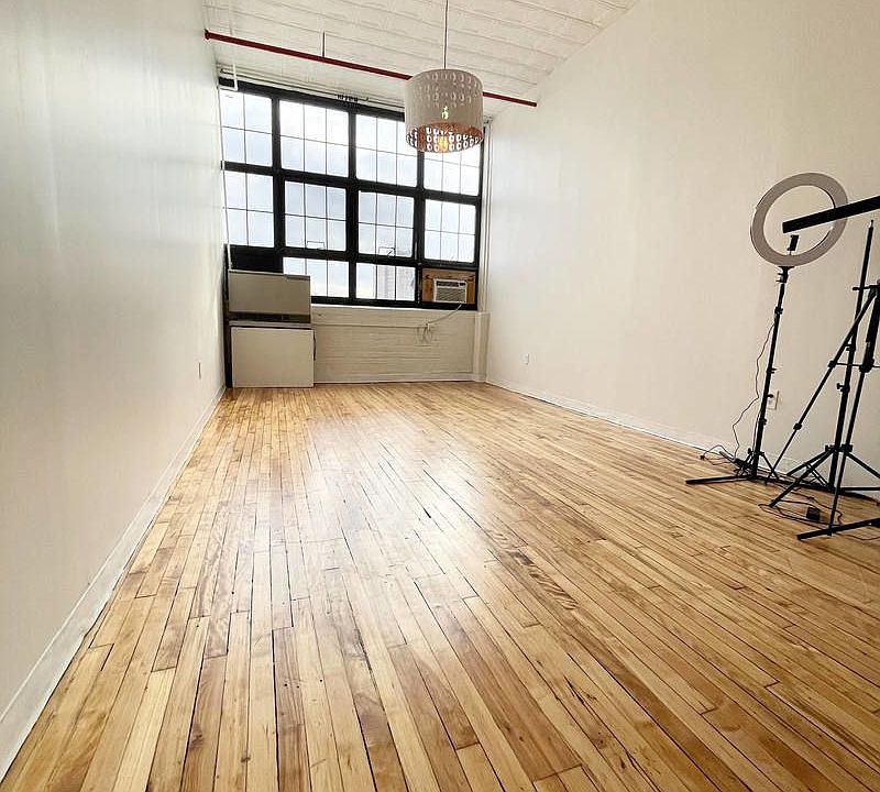 1st image of 279 McKibbin St #4U