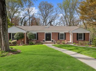 31 Mohegan Rd, Larchmont, NY 10538