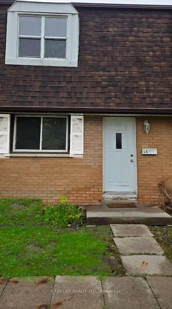 3 bed, $2,100 — Photo 1