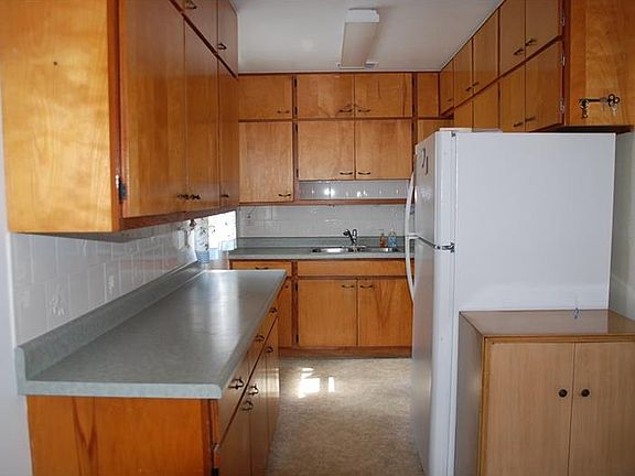 2nd image of 120 Wiley Ave