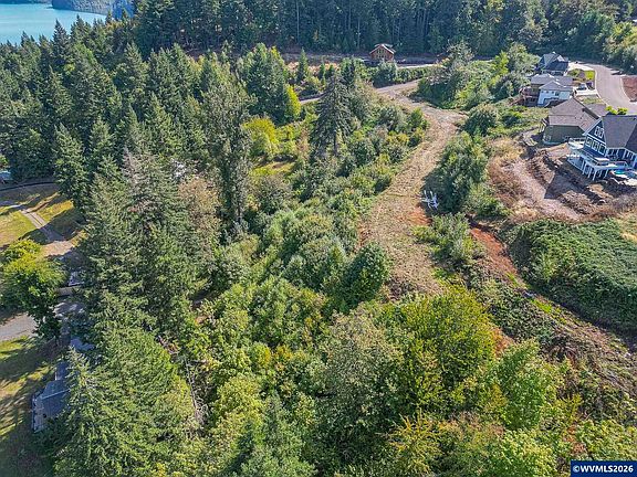 4th image of 6332 Lakepointe Way