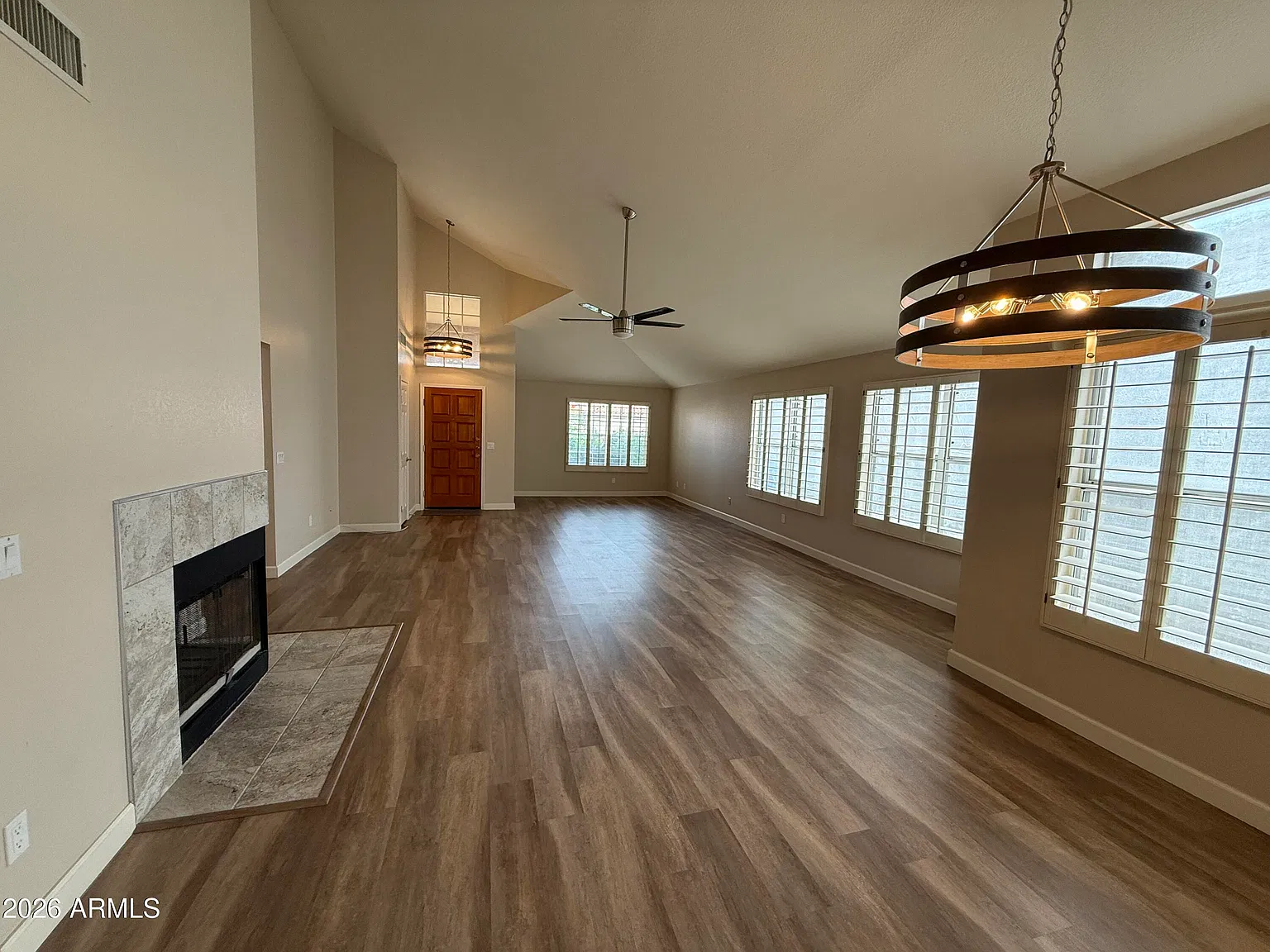 3 bed, 2.0 bath, 1708 sqft, $2,295 — Photo 3