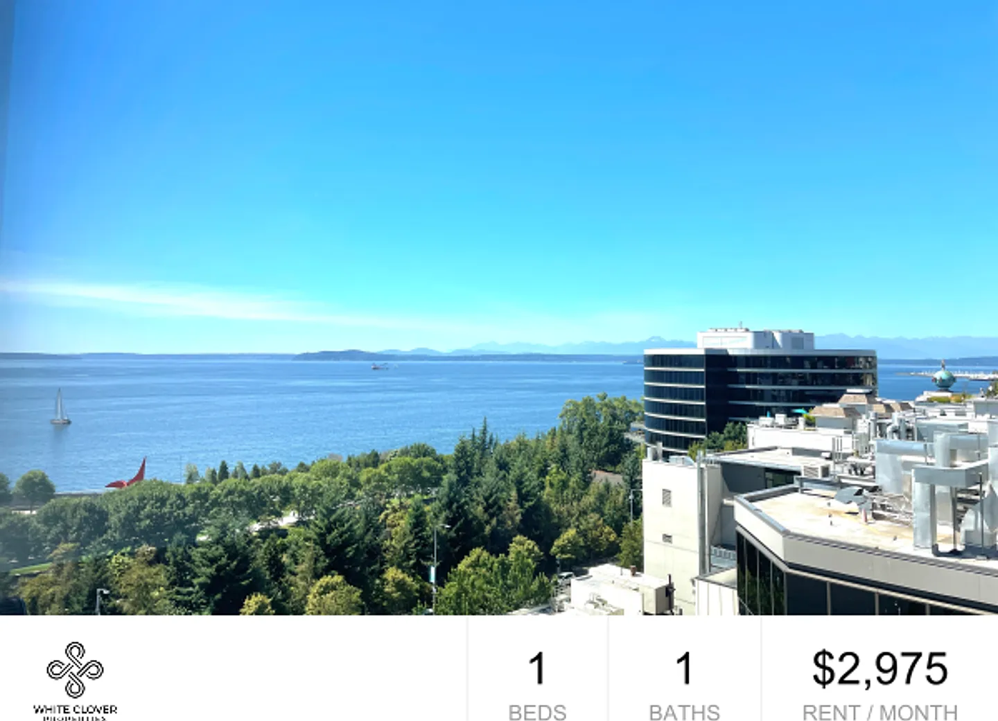 1 Bedroom Plus Den Luxury Condominium With Water Views — Photo 1