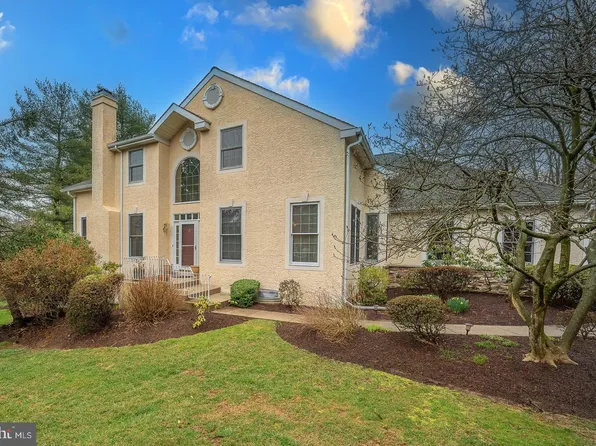 170 Stony Point Dr, Berwyn, PA 19312