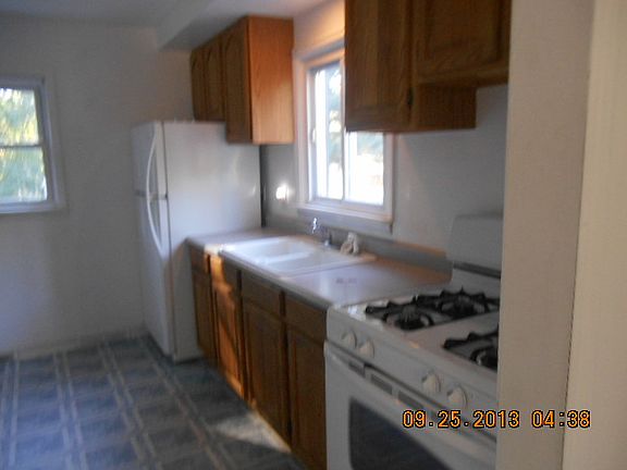 3rd image of 103 Barney Blvd