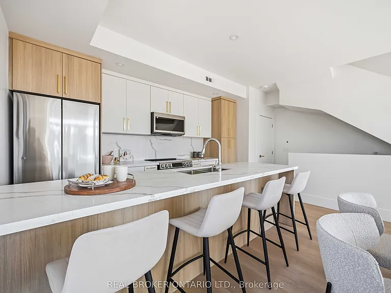 102 Boultbee Ave #B — Photo 15