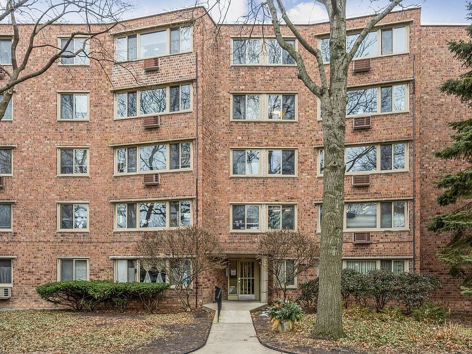 1st image of 1922 W Hood Ave APT 5B