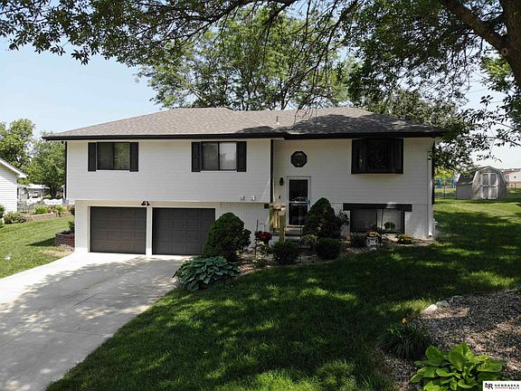 2nd image of 8906 Honey Locust Dr