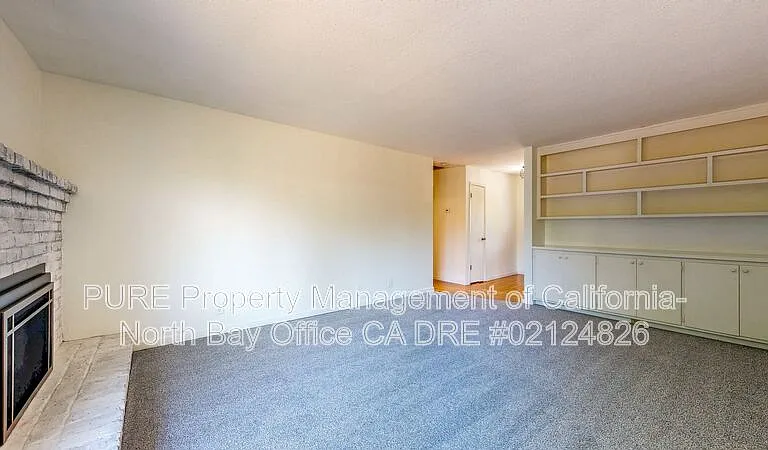 5617 Dupont Dr — Photo 4