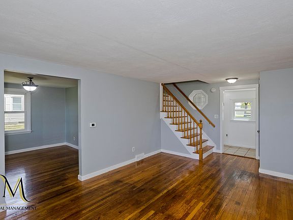 3rd image of 252 Arcadia Blvd