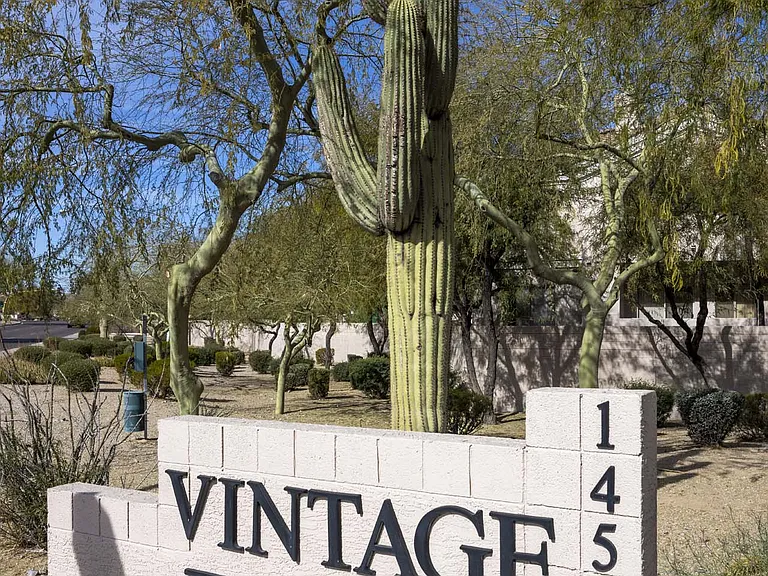 Vintage at Scottsdale — Photo 35